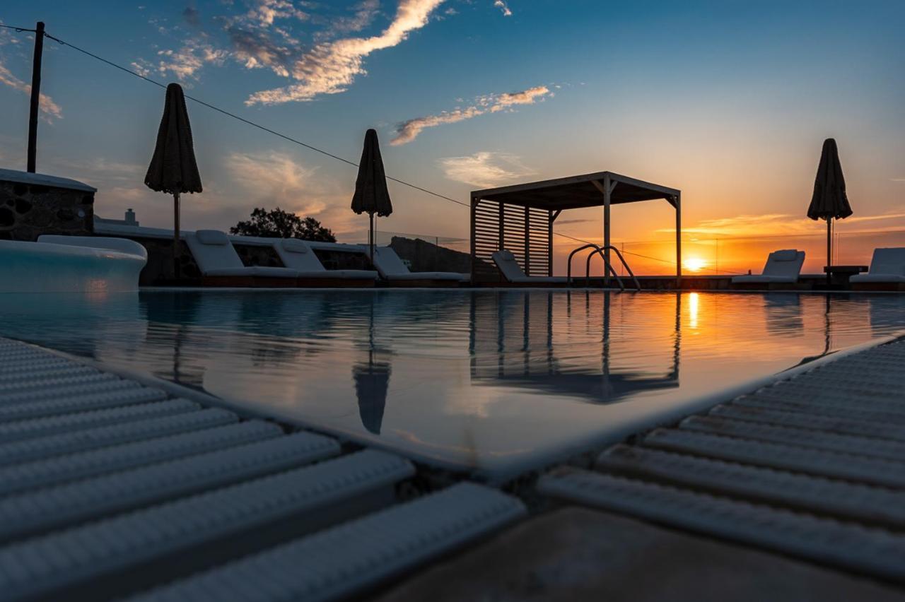 Symmetry Suites Акротири Экстерьер фото